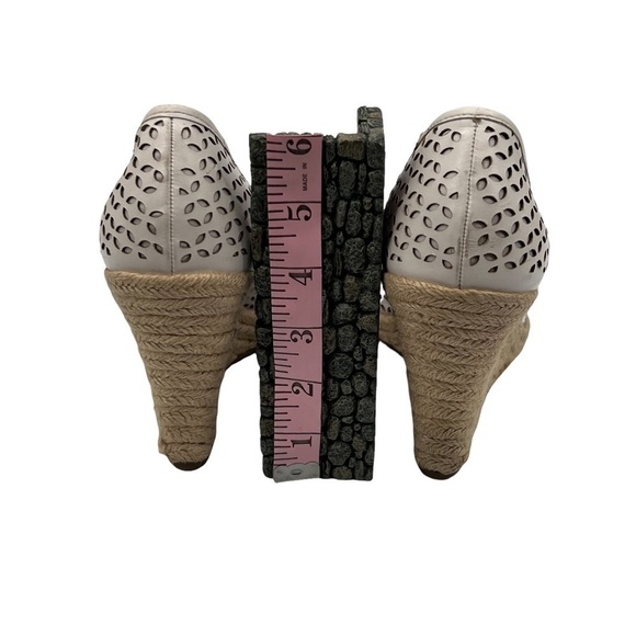 MICHAEL Michael Kors White Olivia Peep Toe Espadrille Wedge Heels Size 8 1/2 - Picture 8 of 9